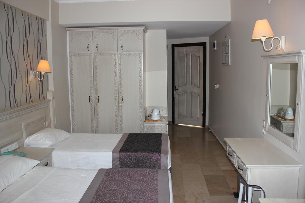 Bonjour Hotel Μαρμαρίς Δωμάτιο φωτογραφία
