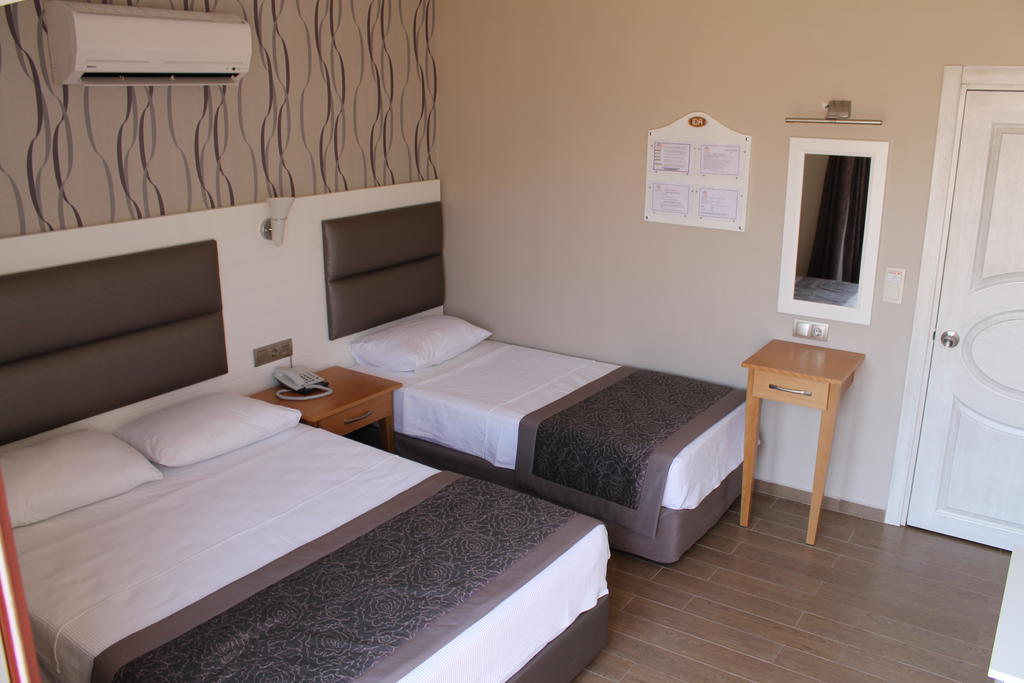Bonjour Hotel Μαρμαρίς Εξωτερικό φωτογραφία